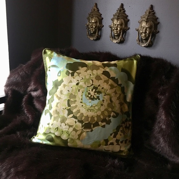 Vintage silk scarf decorative pillow case. - Picture 1 of 4